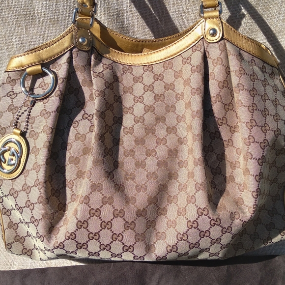 Gucci Large GG Monogram Gold Trim Sukey - Picture 2 of 15